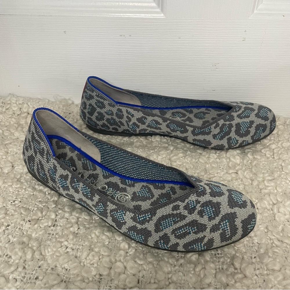 Rothy’s Round Toe Spotted Grey and Blue Animal Leopard Print Flats 8